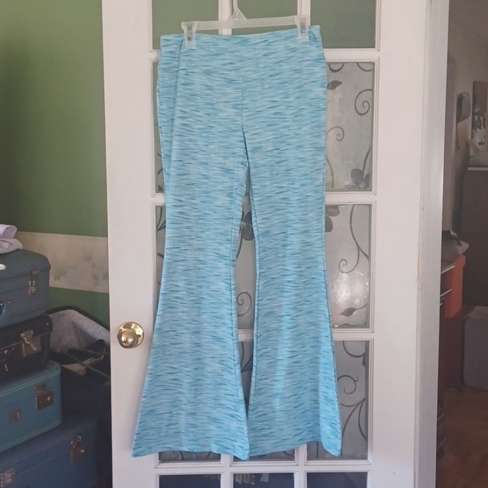 Flare legs stretch pants Jr size xlarge  15-17 no boundaries